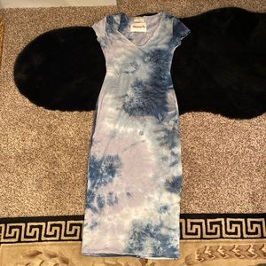 NWT tie dye body con short sleeve dress